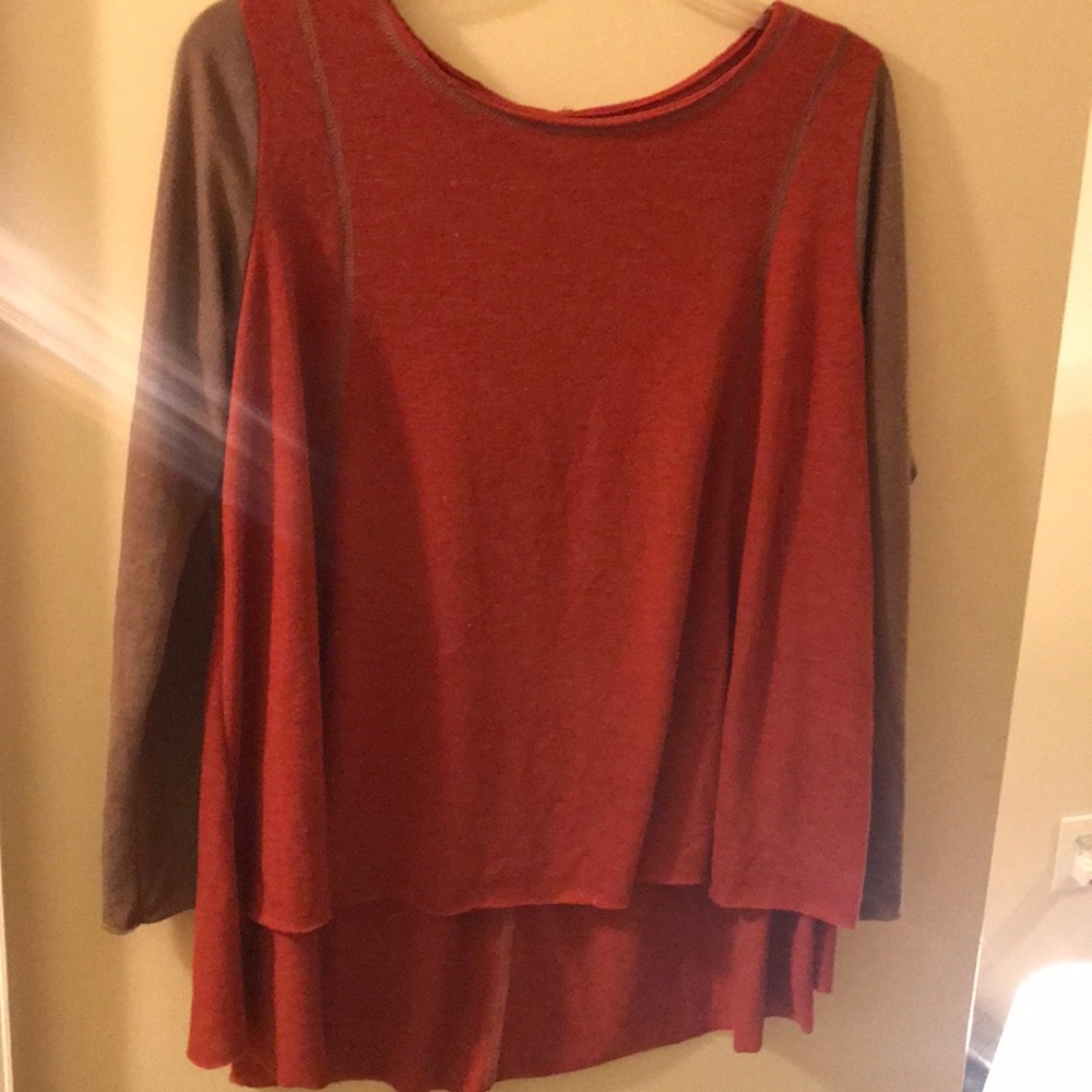Altar’’s State Sweater